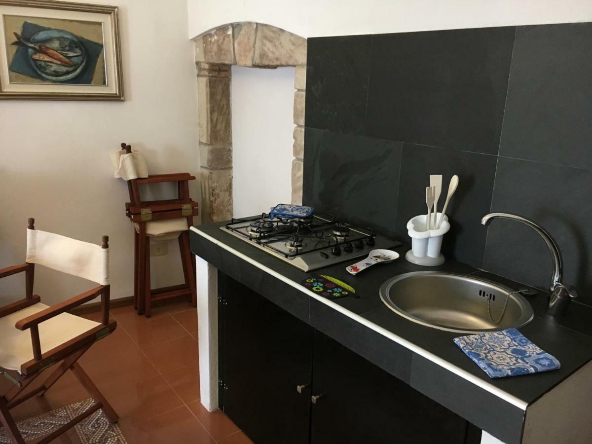 Bed and Breakfast L'Appogghju Кастельсардо Экстерьер фото